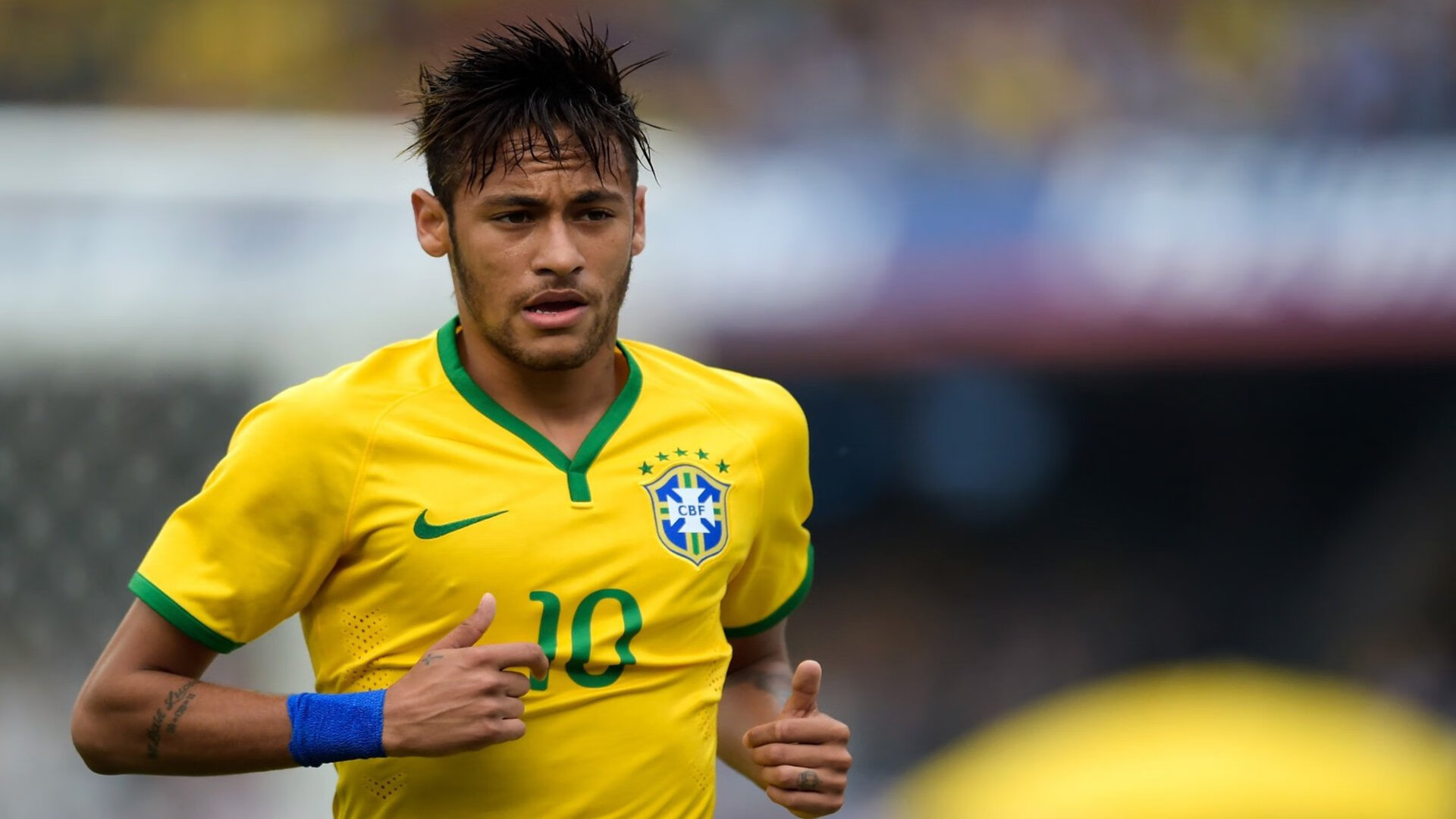 2025中国足球产业峰会即将举行，行业大咖云集，中国足球产业白皮书