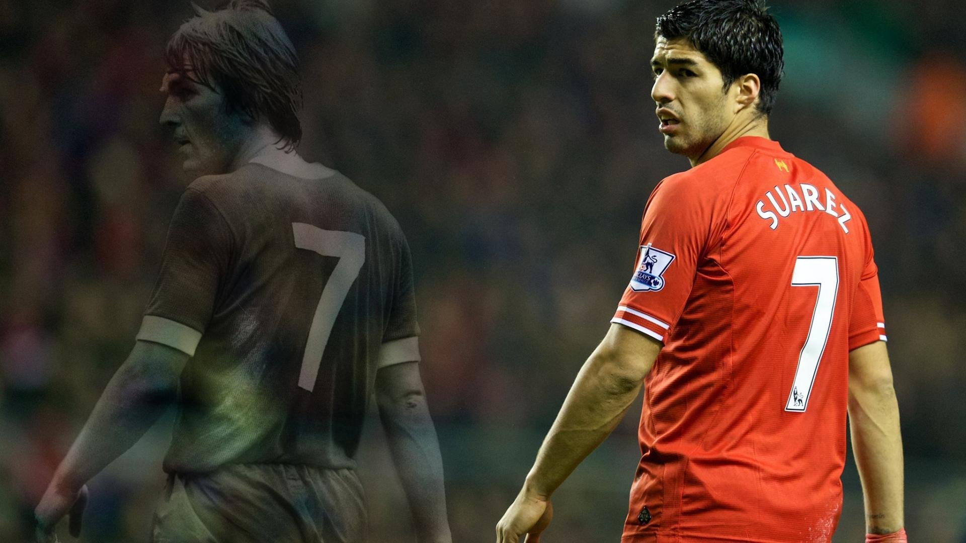 “英超明星表现神勇，助力球队稳步登顶”，英超球队球星